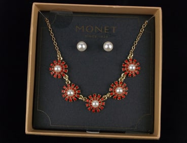 New Boxed Monet Rhinestone Necklace Earrings Set 20"