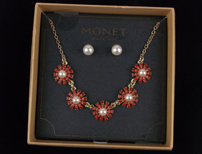 New Boxed Monet Rhinestone Necklace Earrings Set 20" (1 of 2)