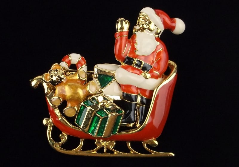 New Vint Enameled 6 Pin Christmas Santa Sleigh Brooch: new condition