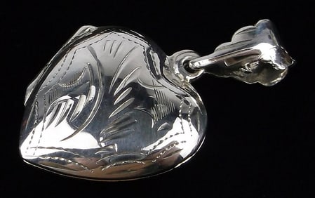 Stunning Vintage Sterling Silver Heart Locket Pendant