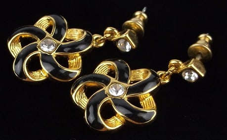 New Vintage Trifari Enameled Rhinestone Drop Earrings