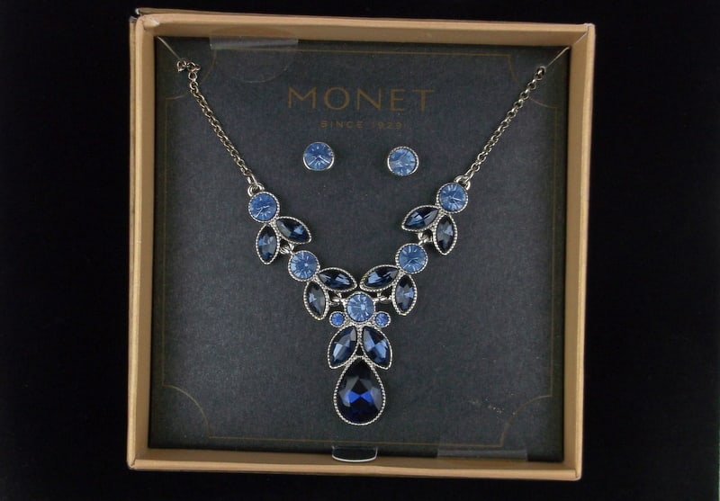 New Boxed Monet Rhinestone Necklace Earrings Set 20" (1 of 2)