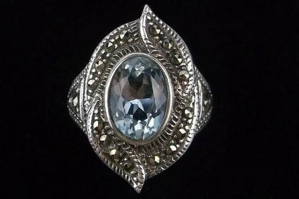 Mint Vintage Thick Sterling Silver 3ct Blue Topaz Ring 6