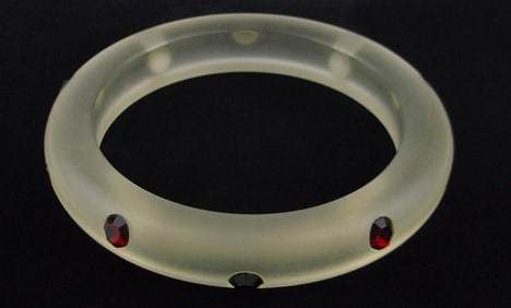 Mint Vintage 1960s Lucite Rhinestone Bangle Bracelet 8"