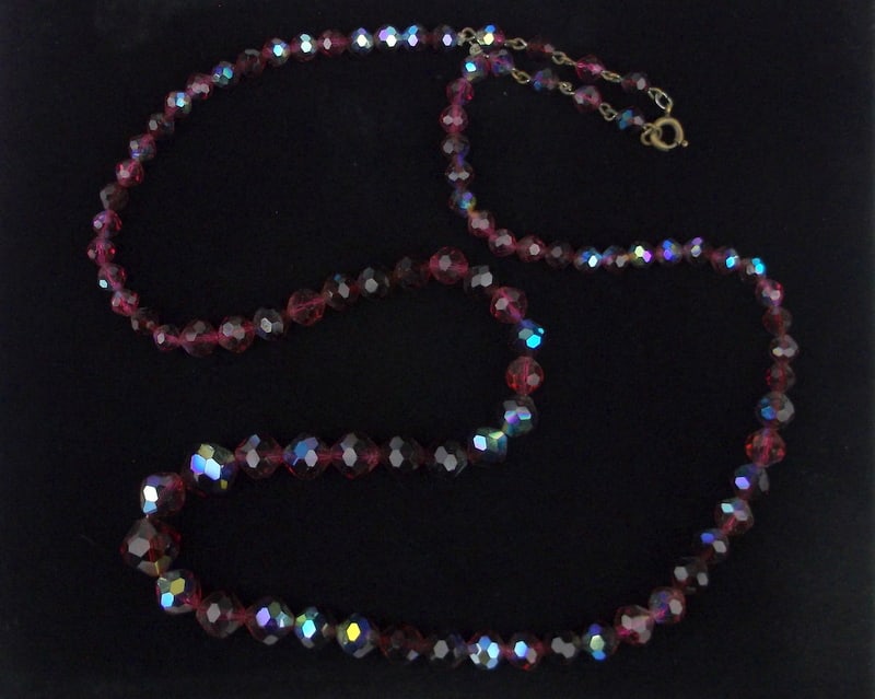 Stunning Antique 1940s Amethyst Color Crystal Necklace 26" (1 of 3)