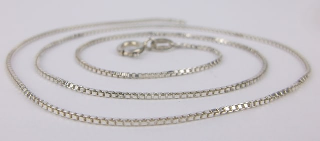 Stunning Vintage Italian Sterling Silver Box Chain Necklace 16"