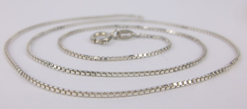 Stunning Vintage Italian Sterling Silver Box Chain Necklace 16": Guaranteed Solid 925 Sterling Silver, in Excellent Condition