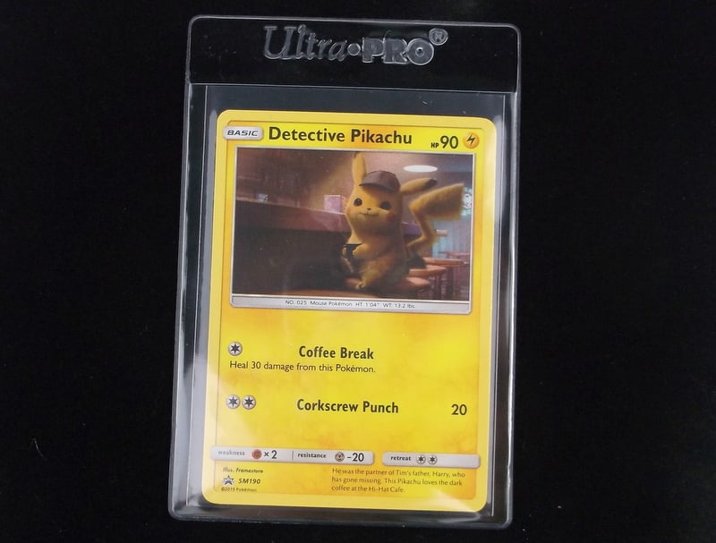 Mint 2019 Pokemon Detective Pikachu Black Star Promo Holo (1 of 2)