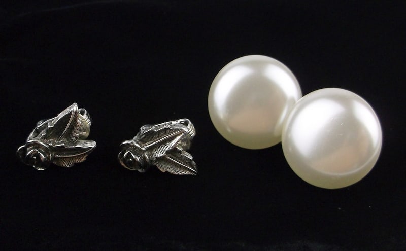 2 Stunning Vint 1960s Sarah Coventry Earrings Sets Lot: excellent condition