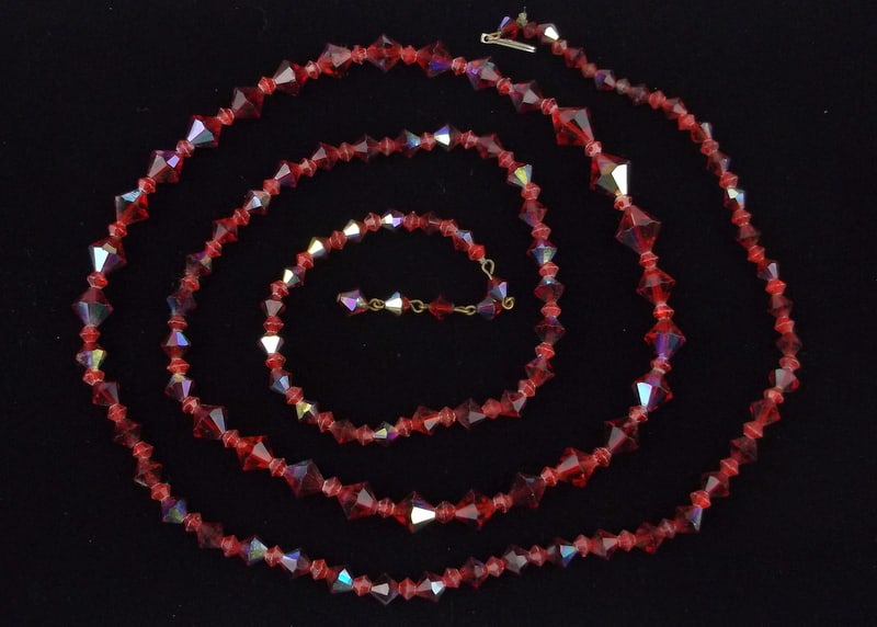 Stunning Vintage 1950s Crystal Necklace 46": excellent condition