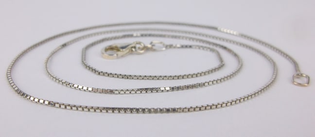 Stunning Vintage Italian Sterling Silver Box Chain Necklace 18"