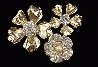 New Boxed Monet Rhinestone Faux Pearl Flower Brooch