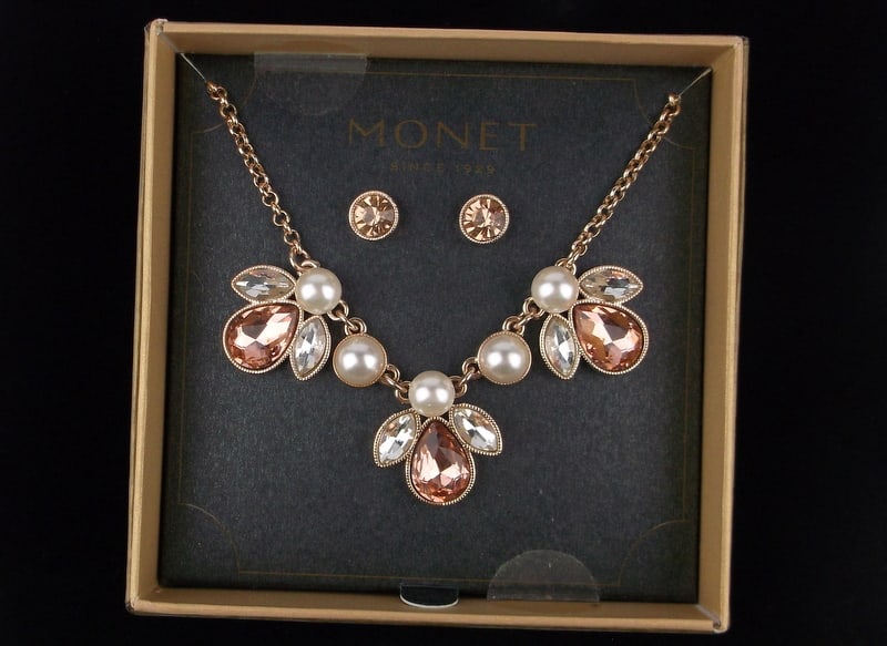 New Boxed Monet Rhinestone Faux Pearl Necklace Earrings 20": new condition