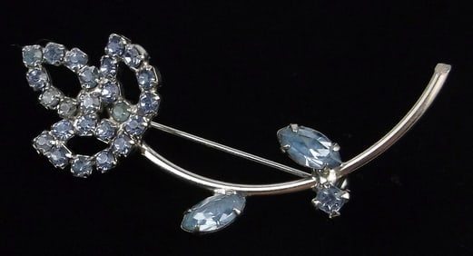 Mint Vintage 1960s Rhinestone Flower Brooch