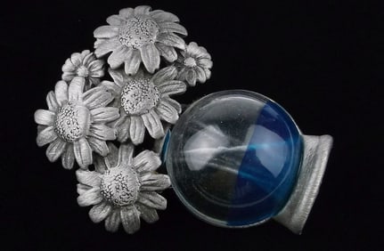 Mint Vintage Big Flowers In Vase Brooch