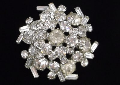 Stunning Vint 1950s Big Rhinestone Snowflake Brooch