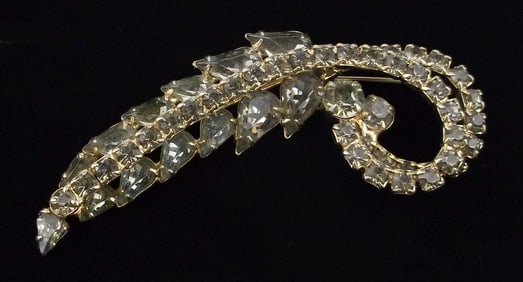 Big Mint Vintage 1950s Rhinestone Brooch