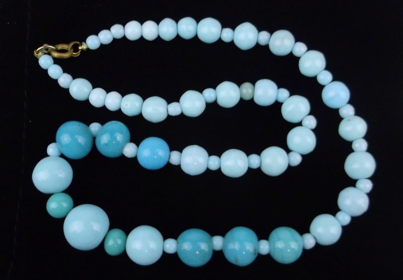 Stunning Antique 1930s Czech Glass Baby Blue Necklace 16": excellent condition