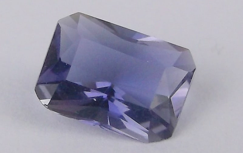 Mint Vintage .67ct Purple Iolite Gemstone (1 of 2)