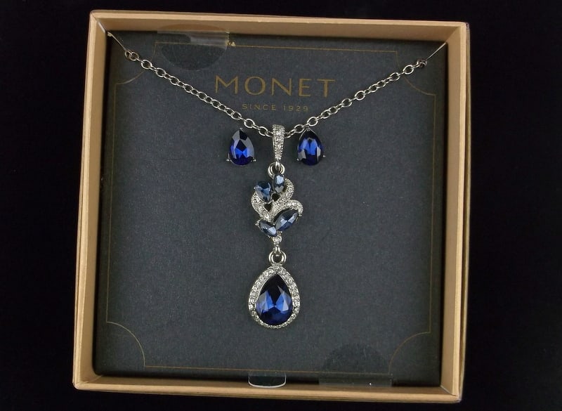 New Boxed Monet Cobalt Blue Rhinestone Necklace Earrings 20" (1 of 2)