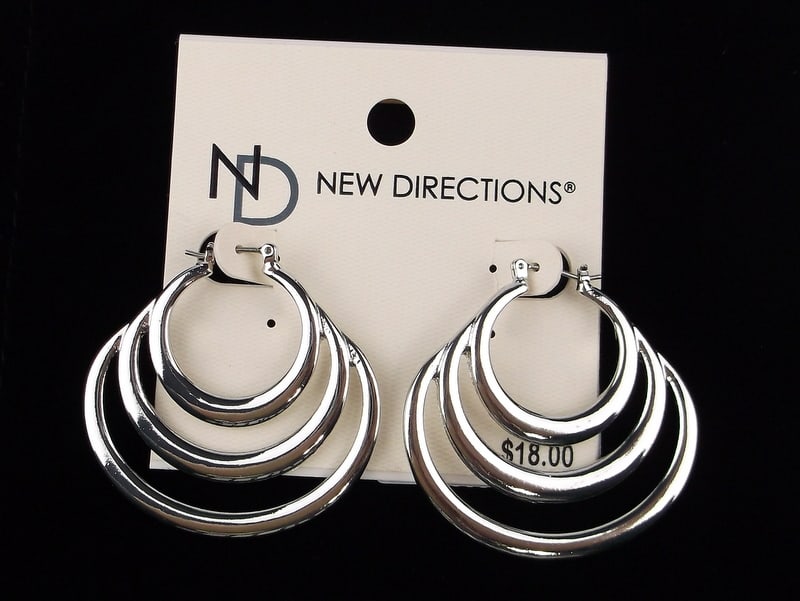 New Nordstrom Drop Hoop Earrings Set: new condition