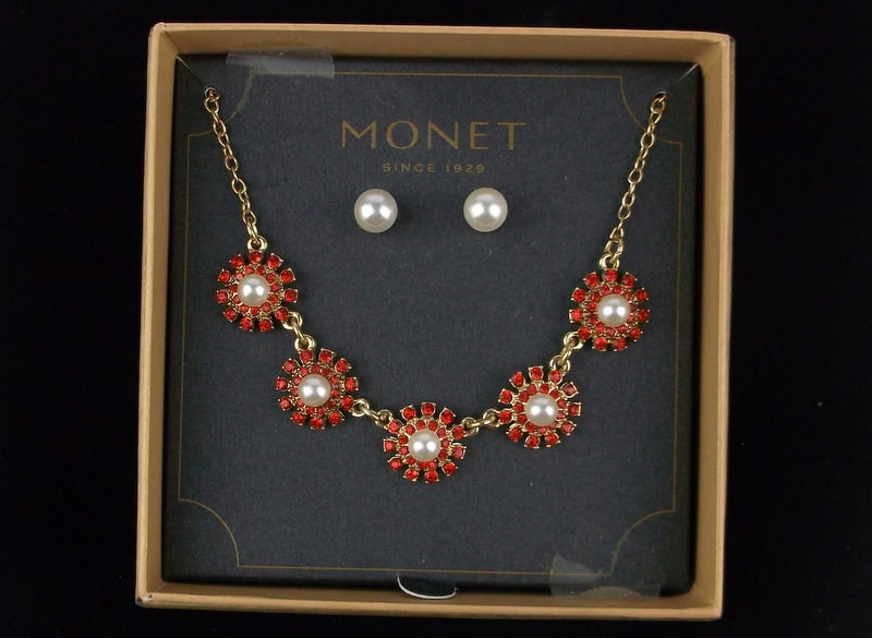 New Boxed Monet Rhinestone Necklace Earrings Set 20" (1 of 2)