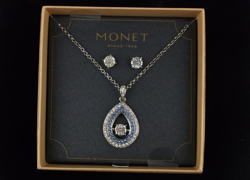 New Boxed Monet Rhinestone Necklace Earrings Set 20" (1 of 2)