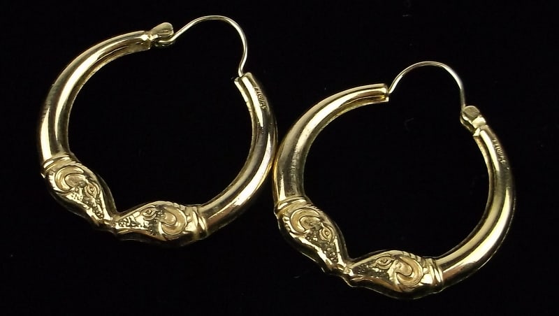 Mint Vint 1960s 14kt GF Rams Head Hoop Earrings (1 of 2)