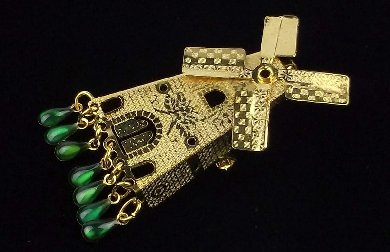 Mint Vintage Windmill Brooch Pendant (1 of 2)