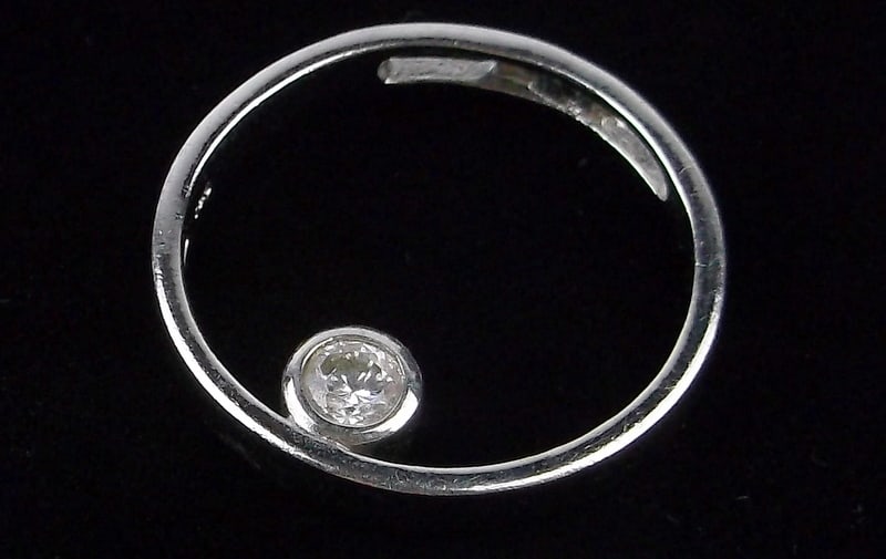 Mint Vintage Thick Sterling Silver Circle CZ Pendant (1 of 2)