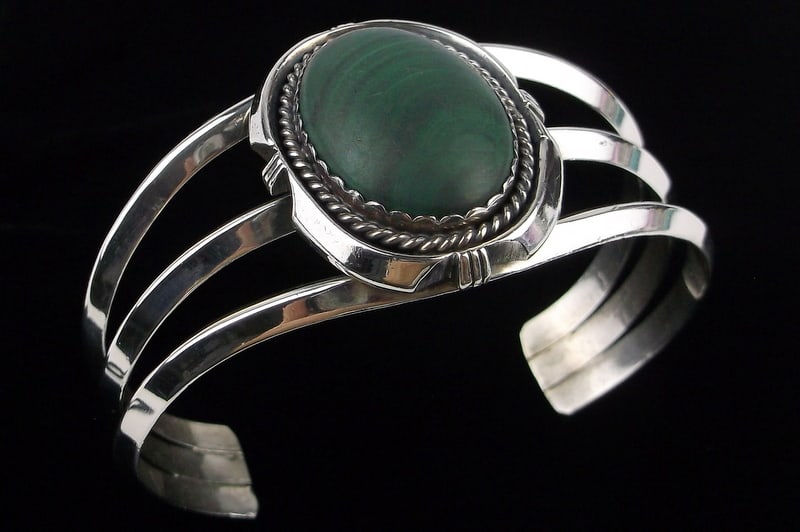 Mint 1960s Navajo Sterling Silver Malachite Cuff Bracelet 7.5" Thick (1 of 5)