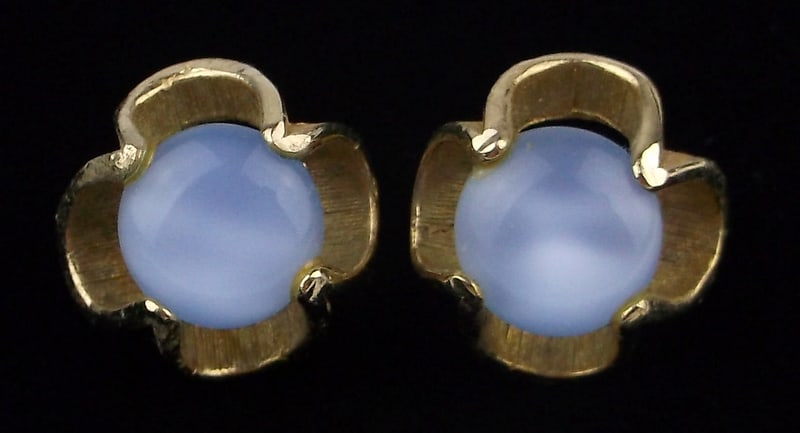Mint Vintage 1960s Emmons Rhinestone Earrings (1 of 2)