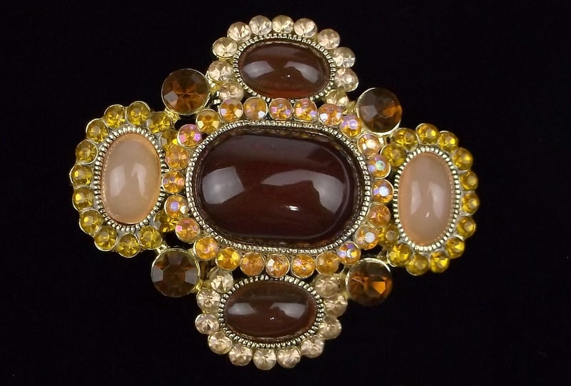 New Vintage Rhinestone Brooch Pendant: new condition