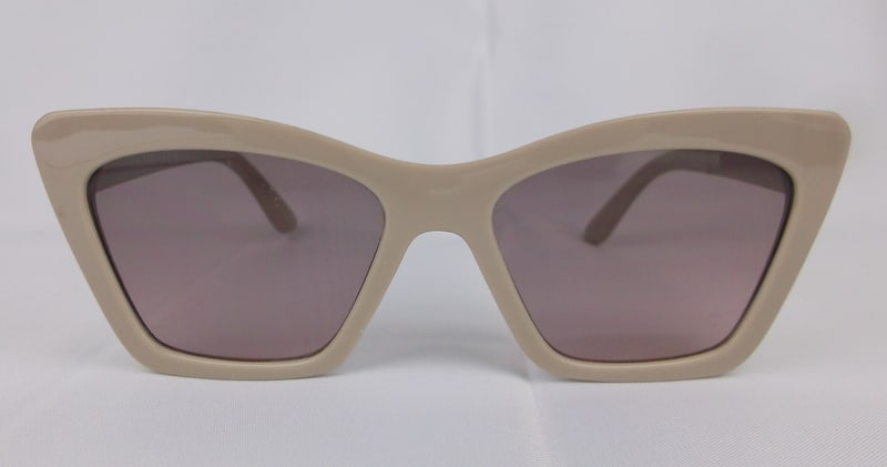 New Vince Camuto Cat Eye Sunglasses (1 of 3)