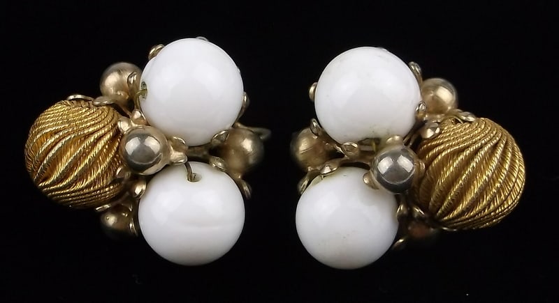 Stunning Vintage 1950s Vogue Milk Glass Ball Earrings (1 of 2)