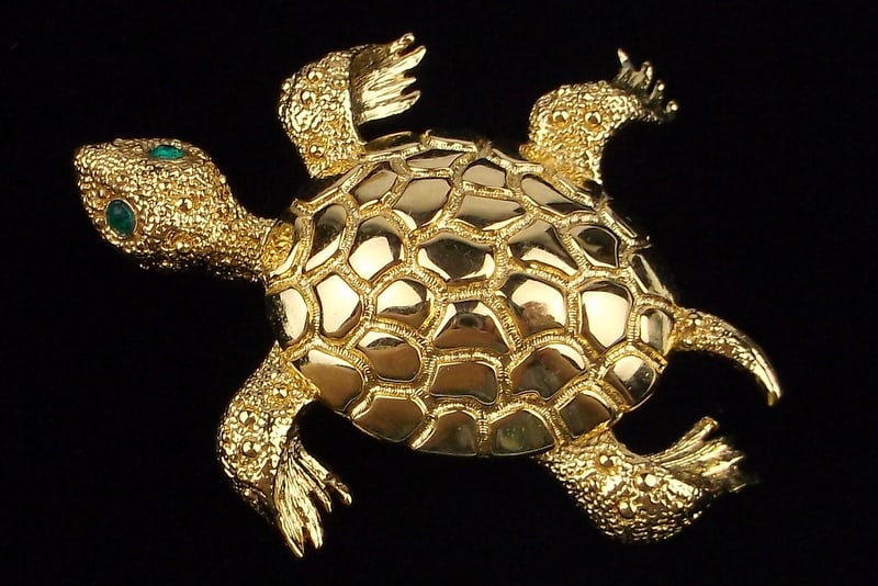 New Vintage Monet Rhinestone Turtle Brooch (1 of 2)