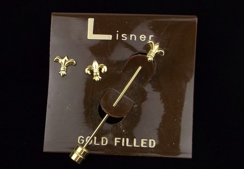 New Vint 1960s Lisner 12kt GF Fleur De Lis Earrings Pin Set: new condition