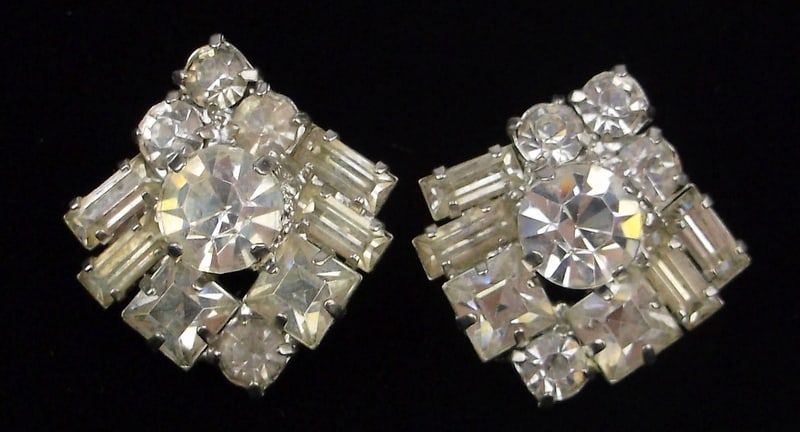 Stunning Vintage 1940s Rhinestone Earrings (1 of 2)