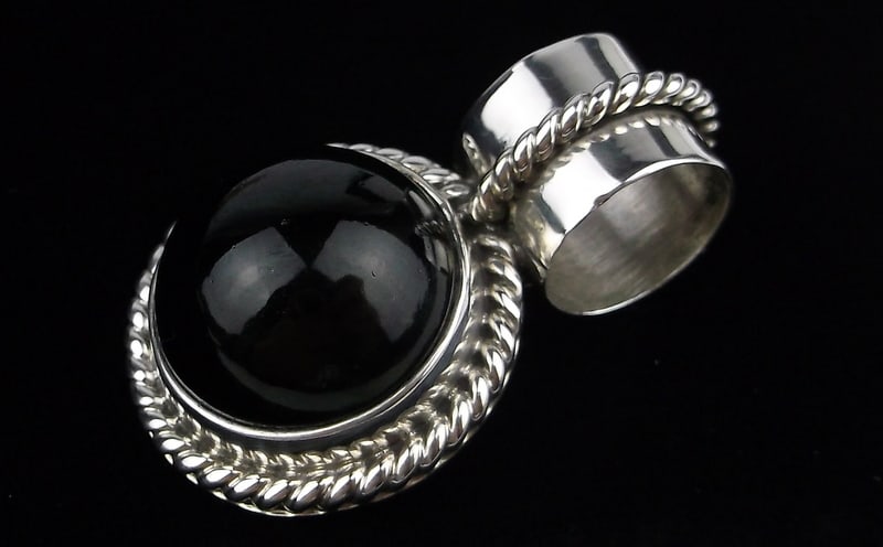 Big Mint Thick Vintage Taxco Sterling Silver Onyx Pendant (1 of 3)