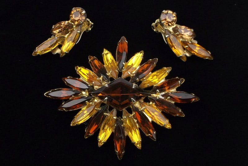 Mint Vint 1960s Rhinestone Brooch Earrings Set Juliana? (1 of 2)