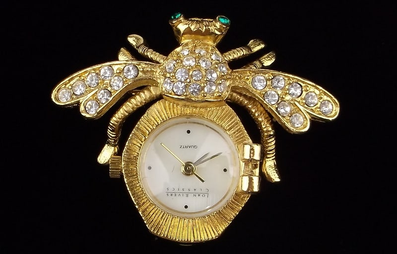 Stunning Vint Joan Rivers Crystal Bee Watch Brooch Works Great: excellent condition