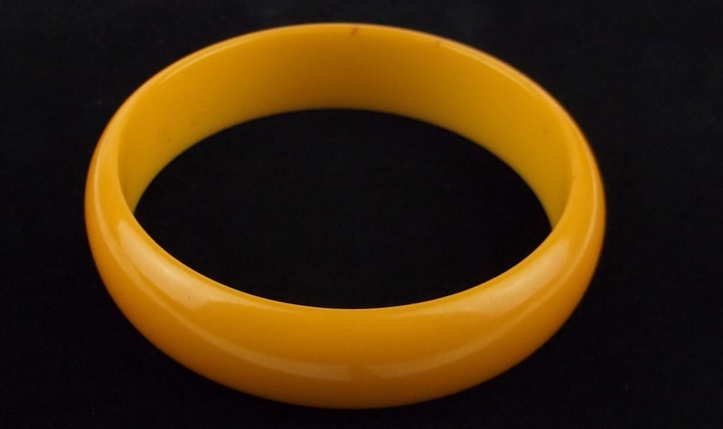Stunning Vint Big 1940s Butterscotch Bakelite Bangle Bracelet 8" (1 of 3)