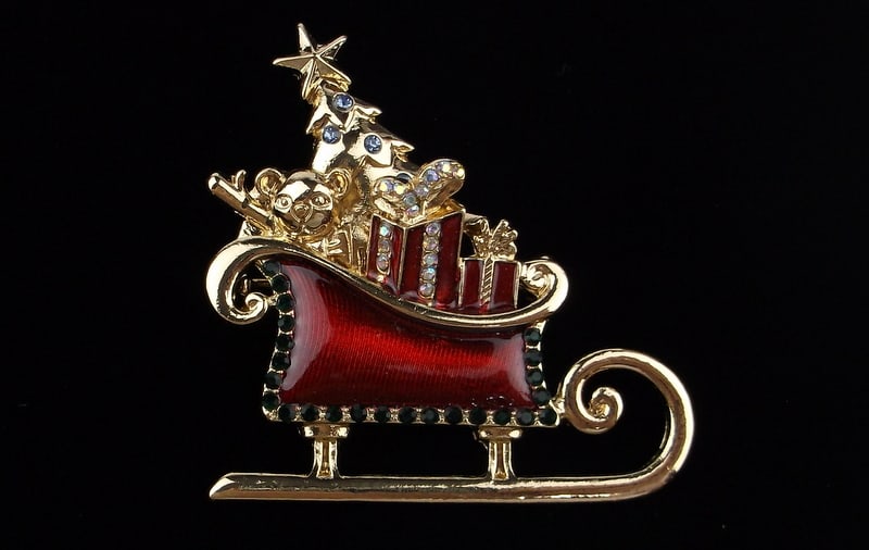 New Boxed Monet Enameled Rhinestone Christmas Sleigh Brooch: new condition