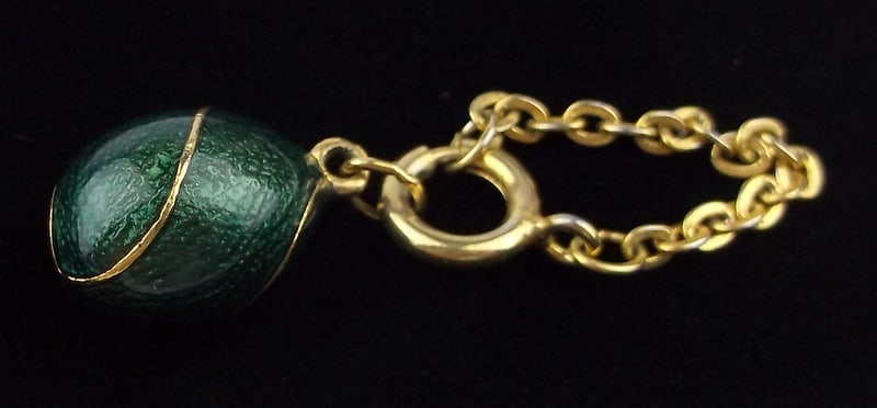 Mint Vintage Joan Rivers Faberge Style Egg Pendant Enameled: Mint Condition, In Like New Condition, Perfect