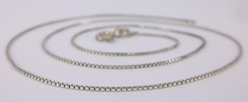 Stunning Vint Italian Sterling Silver Box Chain Necklace 18": Guaranteed Solid 925 Sterling Silver, in Excellent Condition