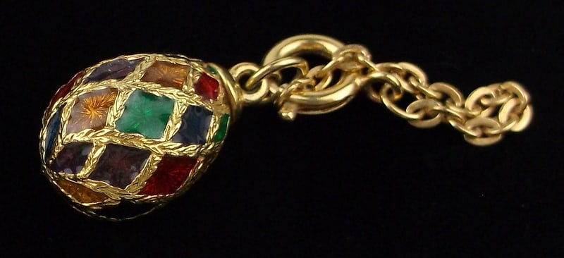 Mint Vintage Joan Rivers Faberge Style Egg Pendant Enameled: Mint Condition, In Like New Condition, Perfect