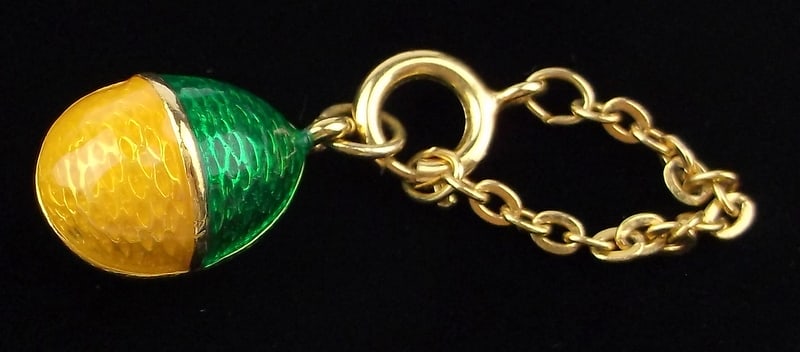 Mint Vintage Joan Rivers Faberge Style Egg Pendant Enameled: Mint Condition, In Like New Condition, Perfect