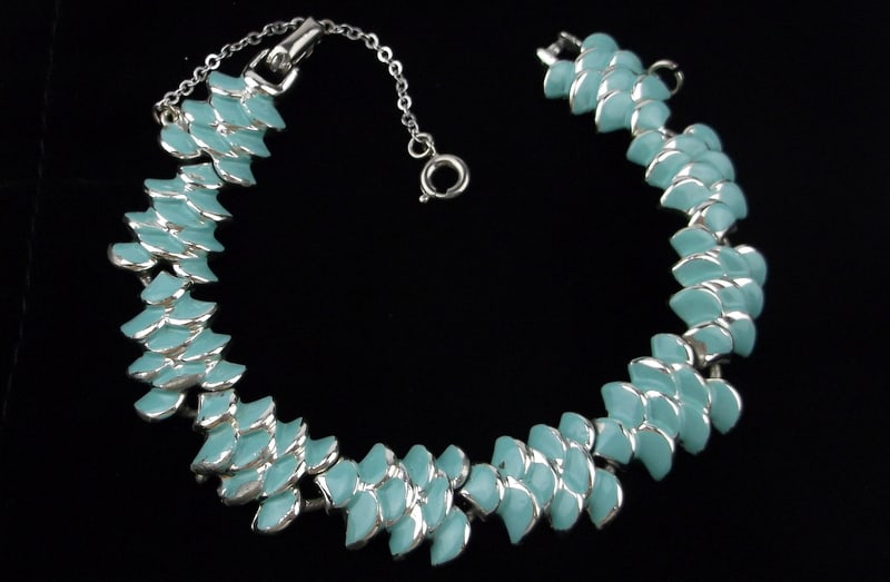 Mint Vint 1950s Coro Craft Pegasus Enameled Bracelet 7.5": Mint Condition, In Like New Condition, Perfect