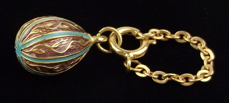 Mint Vintage Joan Rivers Faberge Style Egg Pendant Enameled: Mint Condition, In Like New Condition, Perfect