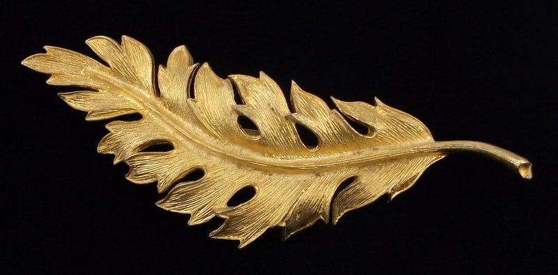 Mint Vintage 1961 Coro Craft Leaf Brooch: Mint Condition, In Like New Condition, Perfect
